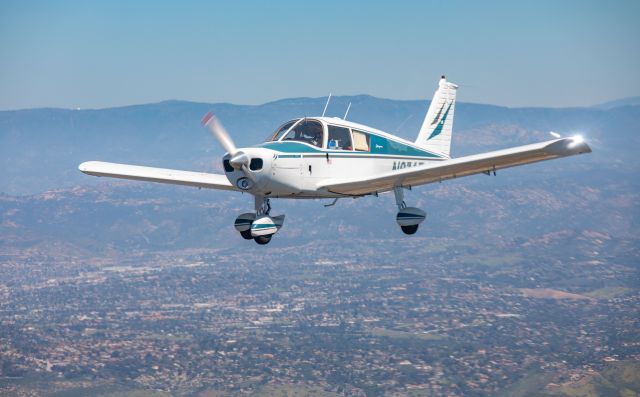 Piper Cherokee (N6745J)