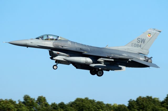 Lockheed F-16 Fighting Falcon (96-0084) - ''Shooter 34' of the 55th Fighter Squadron, 'The Fighting Fifty Fifth', from Shaw AFB, SC, landing at Pease