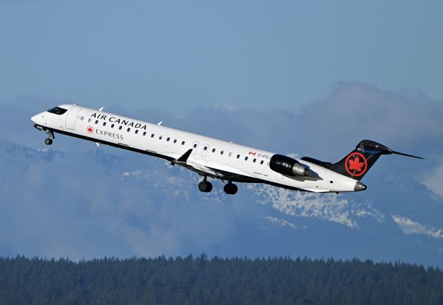Canadair Regional Jet CRJ-900 (C-FCJZ)