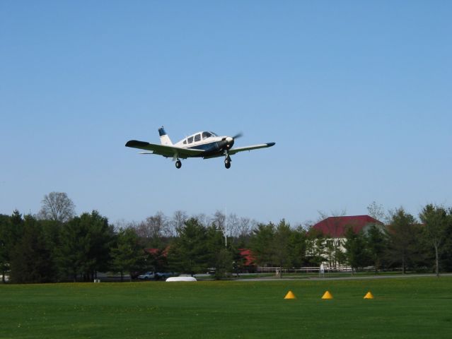 Piper Cherokee Arrow (N4542J)