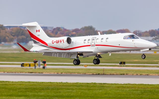 Bombardier Learjet 70 (C-GFFT)