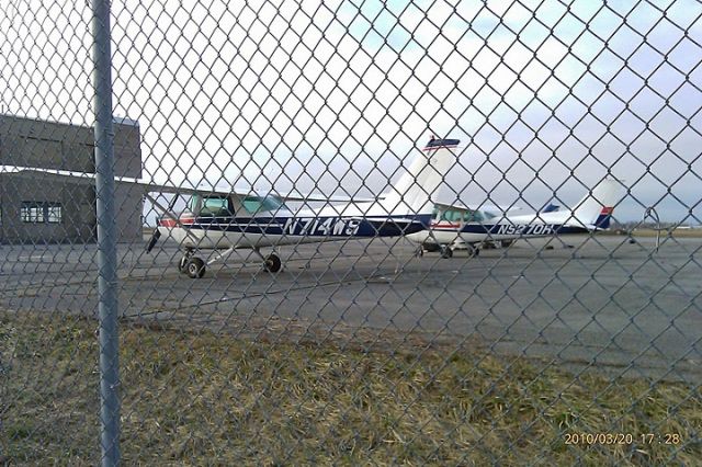 Cessna 152 (N714WS) - & N527OH