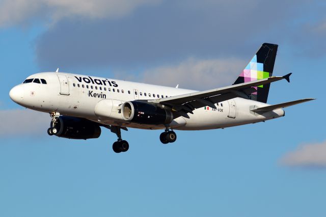 Airbus A319 (XA-VOK)