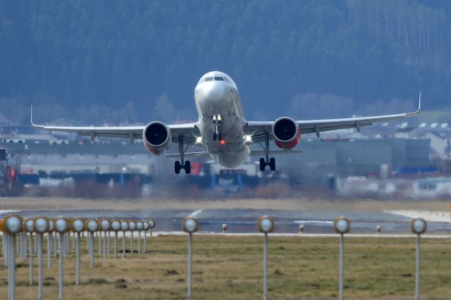 Airbus A320neo (SE-ROA)