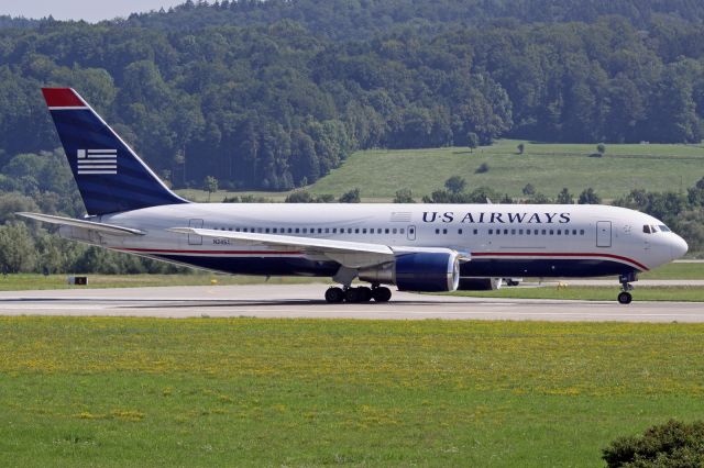 BOEING 767-200 (N245AY)