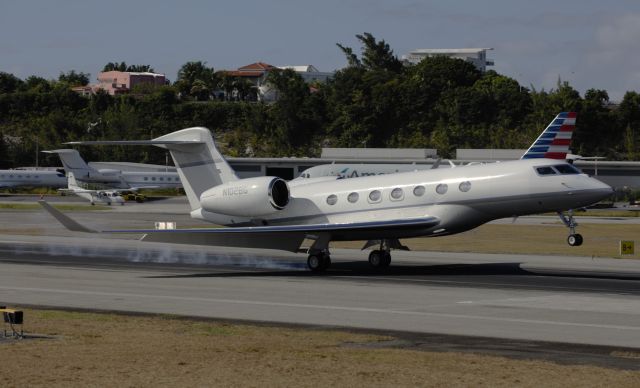 GULFSTREAM AEROSPACE G-7 Gulfstream G600 (N102BG)