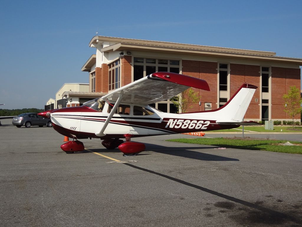 Cessna Skylane (N58662)