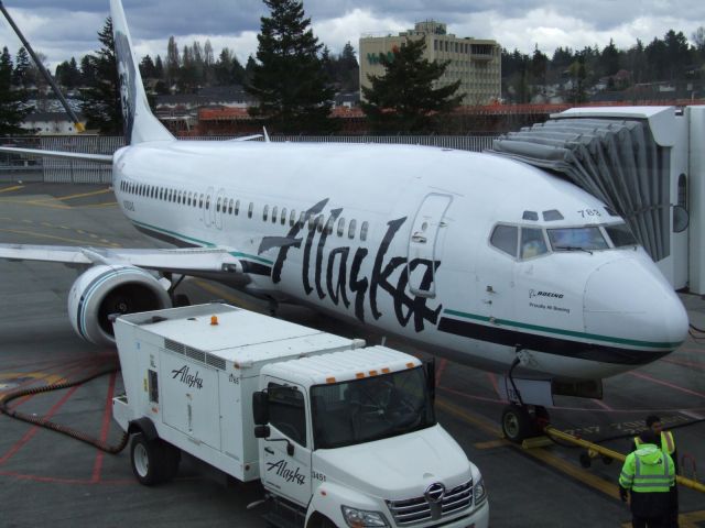 Boeing 737-700 (N783AS)