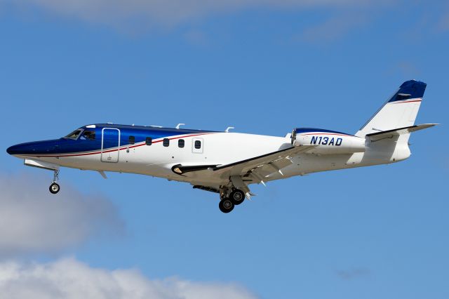 IAI Gulfstream G100 (N13AD)