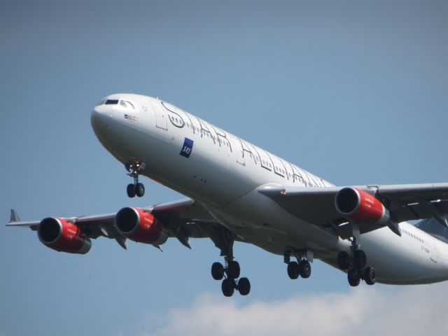 Airbus A340-300 (OY-KBM)