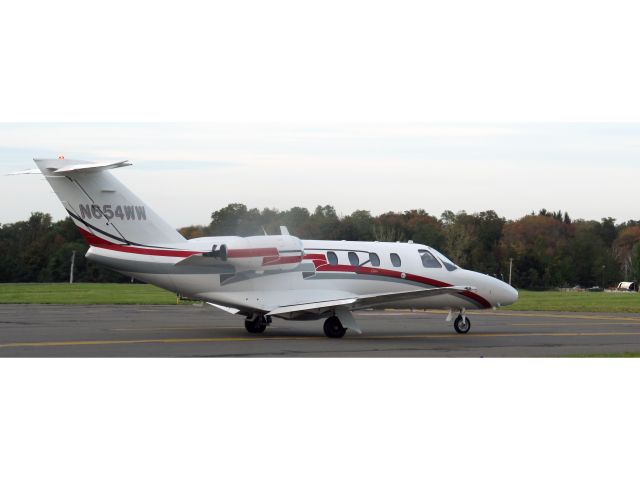 Cessna Citation CJ1 (N654WW) - Holding short of runway 16.