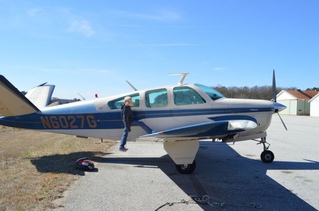 Beechcraft 35 Bonanza (N6027G)