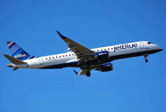 Embraer ERJ-190 (N339JB) - "BYO Blue" on final for runway 36R at KCLT - 11/7/14