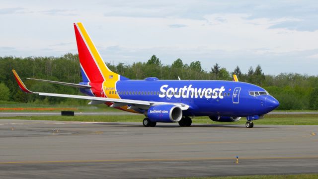 Boeing 737-700 (N939WN) - SWA8700 from KPHX taxis after landing on Rwy 16R on 4.29.20.  The aircraft will have maintenance at ATS. (B737-7H4(WL) / ln 2933 / cn 36646). 