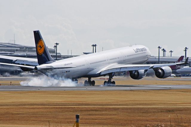 Airbus A340-600 (D-AIHX) - Lufthansa Airbus A340-642(D-AIHX)