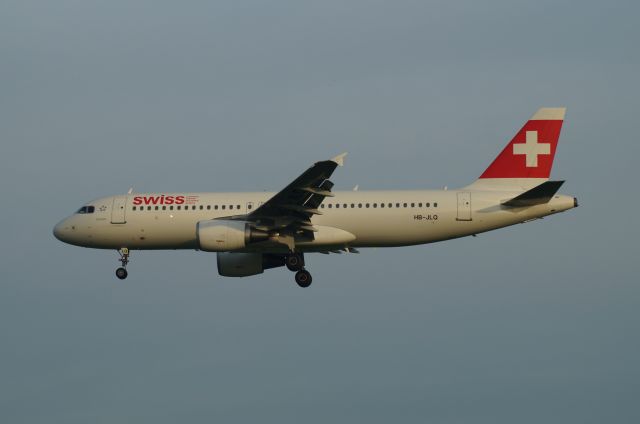 Airbus A320 (HB-JLQ)