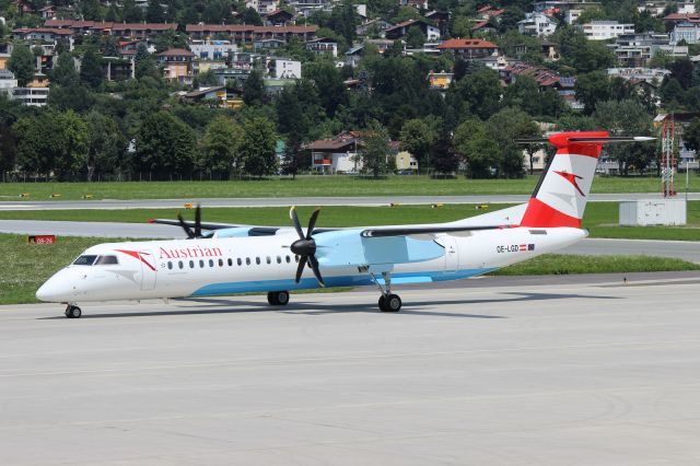 de Havilland Dash 8-400 (OE-LGD)