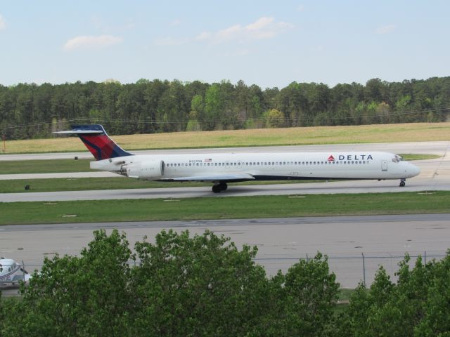 McDonnell Douglas MD-90 (N927DN) - Delta MD-90 to Atlanta! (4/2/16)