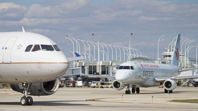 Embraer 170/175 (C-FEJH)