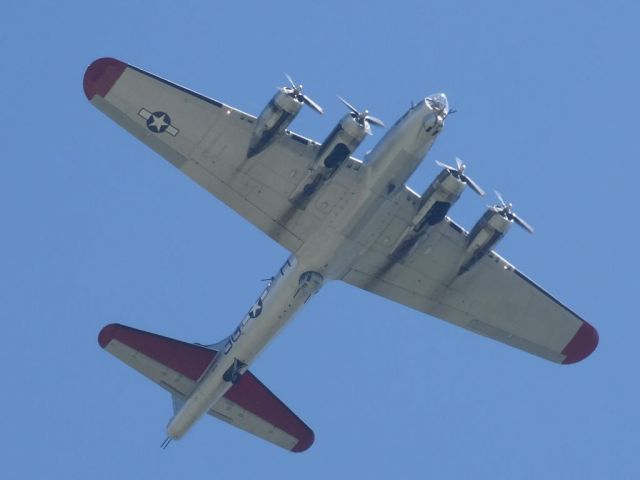 Boeing B-17 Flying Fortress (N3701G)