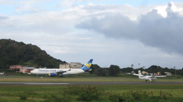 Airbus A330-200 (G-CHTZ)