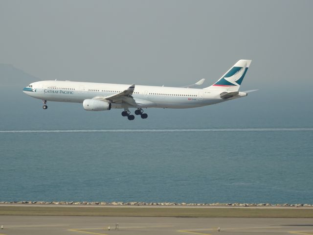 Airbus A330-300 (B-LBC)