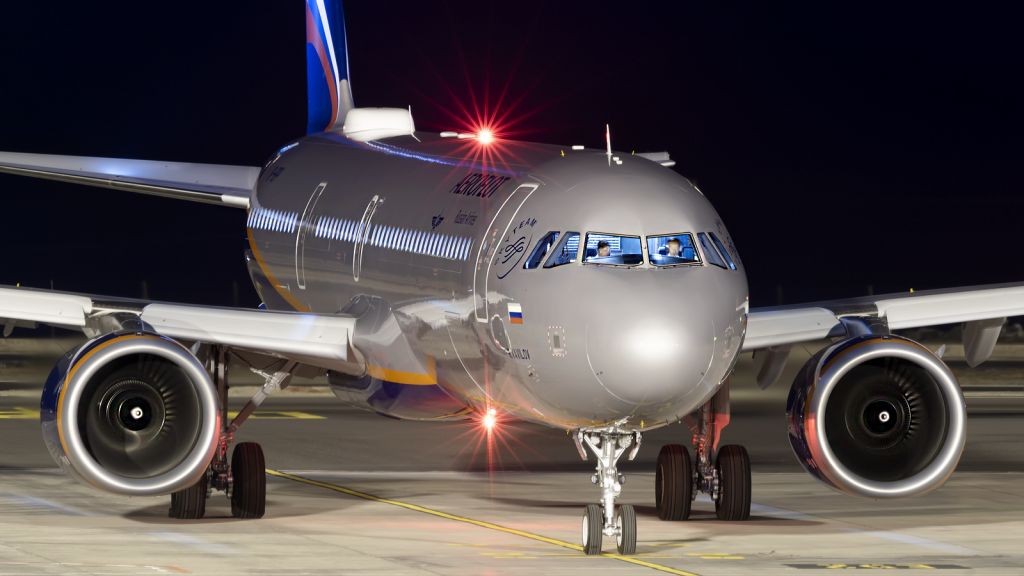 Airbus A321 (VP-BPP) - TENERIFE SUR AIRPORT