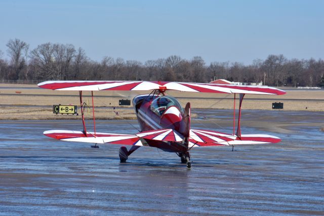 PITTS Special (S-2) (N19HC) - Pitts S-2A taxiing out