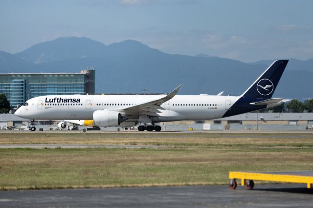 Airbus A350-900 (D-AIXM)