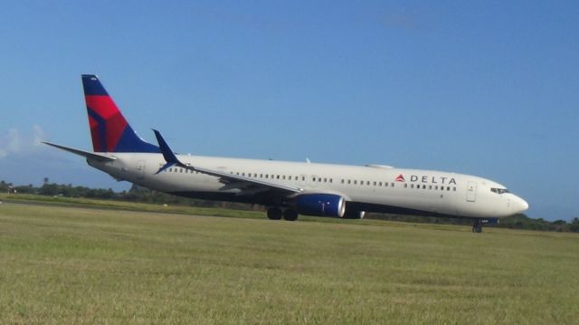 Boeing 737-900 (N866DN)