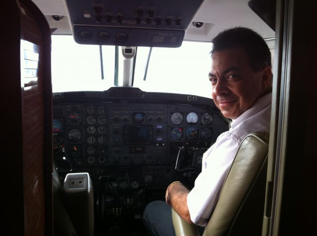 Beechcraft Super King Air 200 — - Super King Air Cockpit