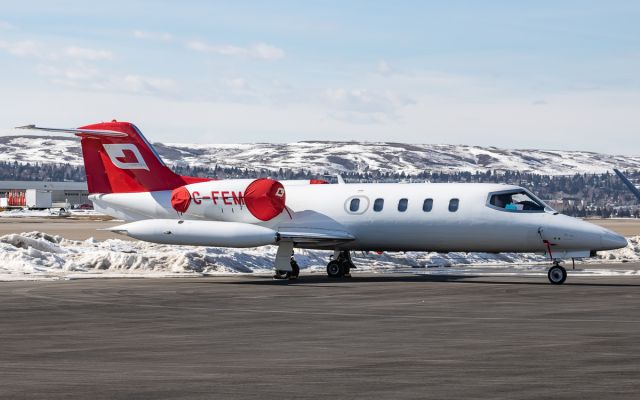 Learjet 35 (C-FEMT)