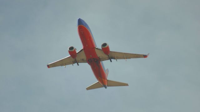 Boeing 737-700 — - Take off out of 17R.