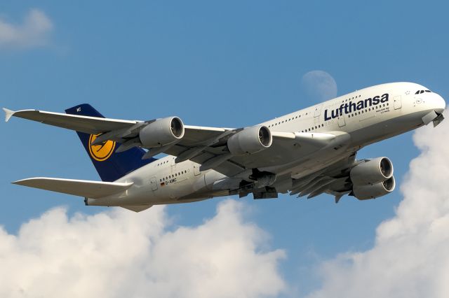 Airbus A380-800 (D-AIMC)