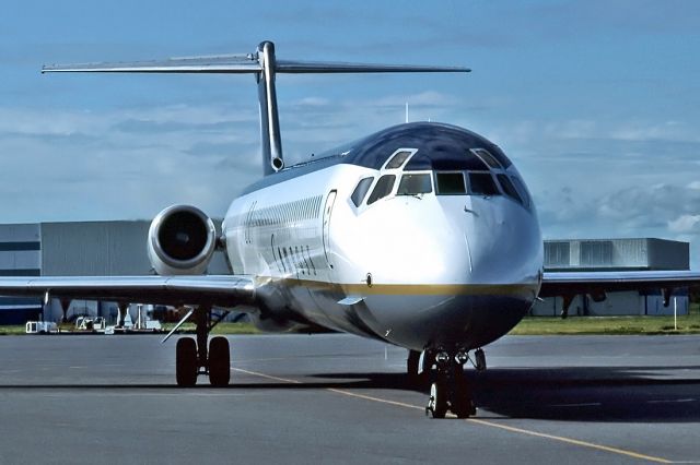 Cessna 206 Stationair (VH-LNI) - COMPASS AIRLINES - McDONNELL DOUGLAS MD-83 (DC-9-83) - REG : VH-LNI (CN 53121/1971) - WEST BEACH ADELAIDE SA. AUSTRALIA - YPAD (9/6/1992)