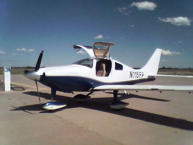 Cessna 350 (N115FP)