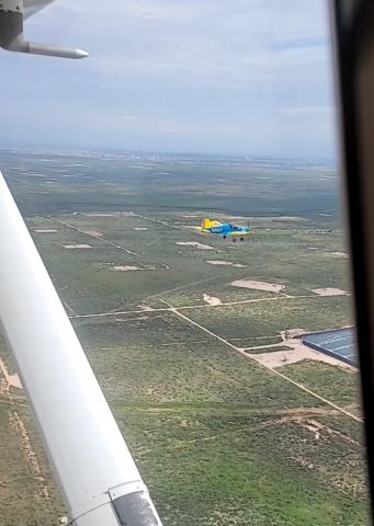 VENTURE T-211 (N211XT) - Formation flight