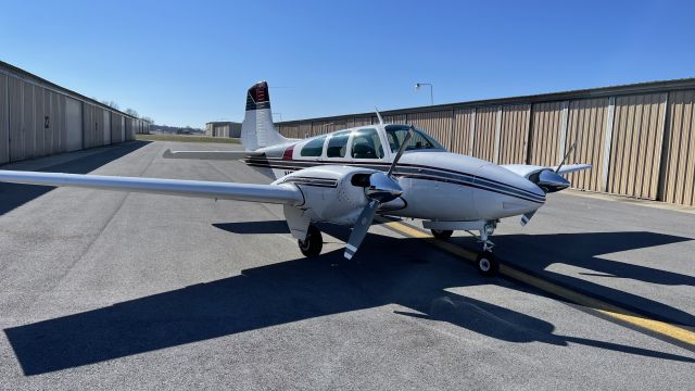 Beechcraft Travel Air (N755RP)