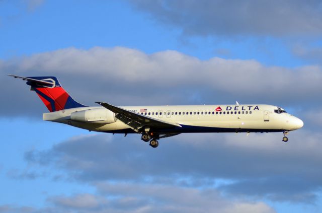 Boeing 717-200 (N977AT)