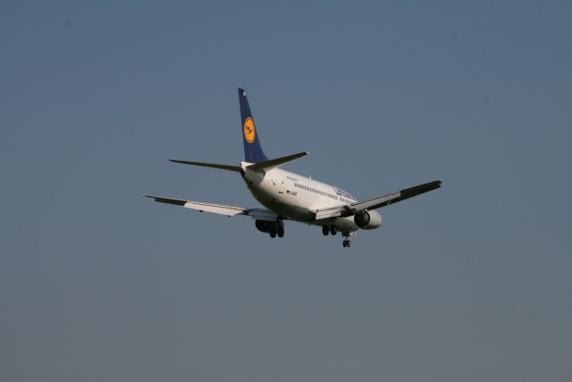 BOEING 737-300 (D-ABXP) - Lufthansa Boeing 737-300  -  Graz  -  02.07.2012