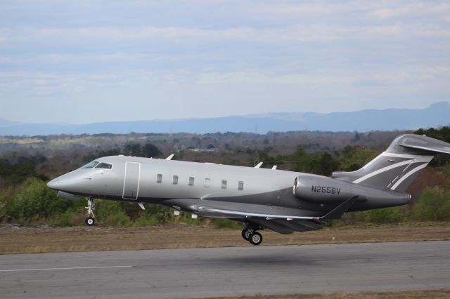 Bombardier Challenger 300 (N255BV)