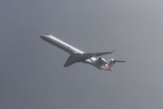 Canadair Regional Jet CRJ-200 (N242LR)