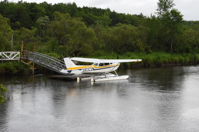 Cessna Skyhawk (N736WC) - Photo taken on a river in Southern Maine near Brunswick.