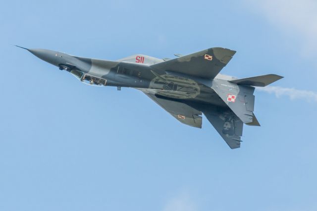 MIKOYAN MiG-33 —