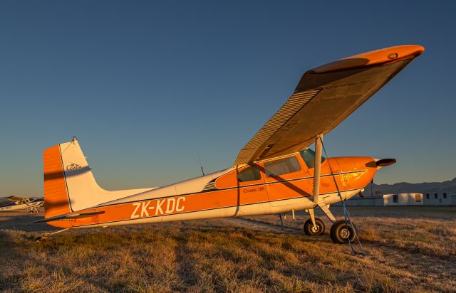 Cessna Skywagon 180 (ZK-KDC)