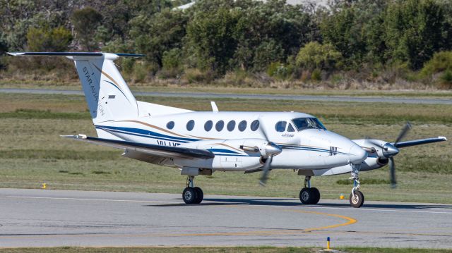 Beechcraft Super King Air 200 (VH-LKF)