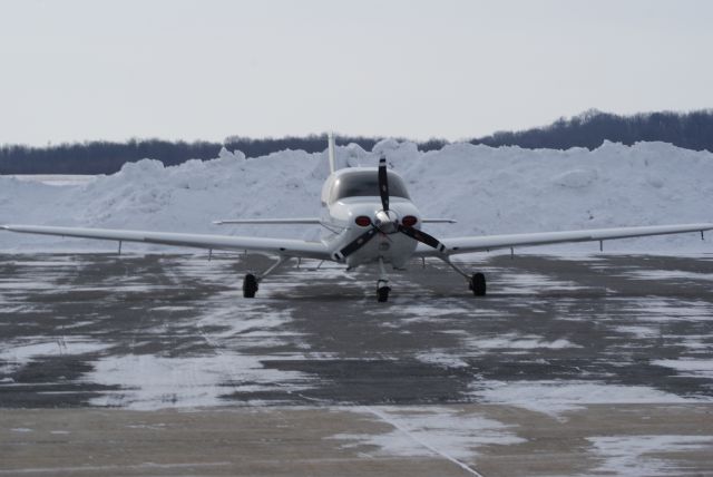 Cirrus SR-20 (N491CD) - Cold day planes spotting at MGJ