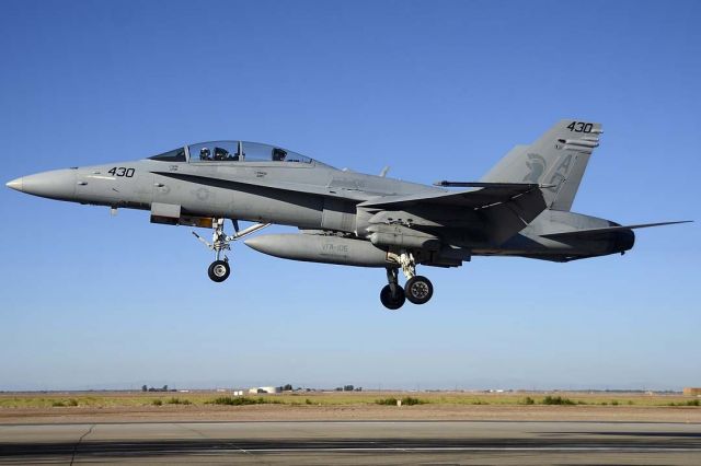 16-3997 — - McDonnell-Douglas F/A-18D Hornet BuNo 163997 #430 of VFA-106 Gladiators about to land at NAF el Centro.