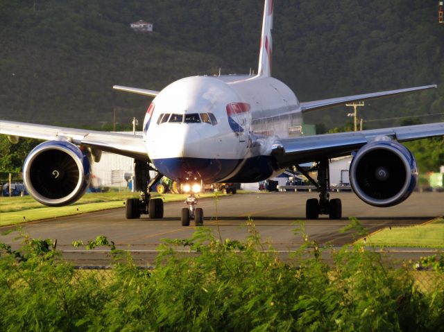 Boeing 777-200 (G-VIIO)