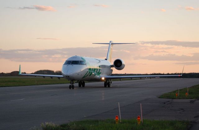 Canadair Regional Jet CRJ-200 —